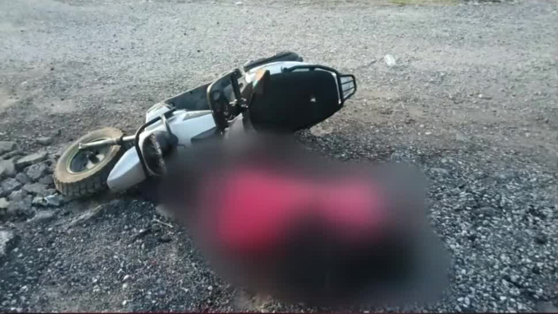 En Chiapas, localizan el cadáver de un hombre asesinado a balazos en la carretera