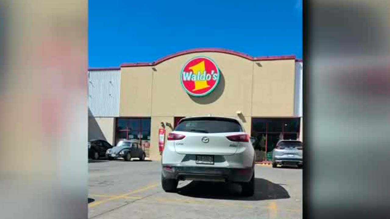 Clausuran tiendas Waldo's por irregularidades en seguridad y protección civil en Baja California