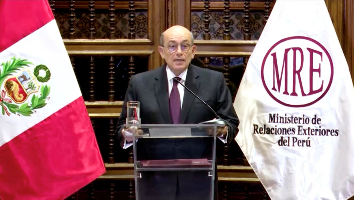 Hugo de Zela anunció el cese de relaciones diplomáticas entre las naciones. | Reuters