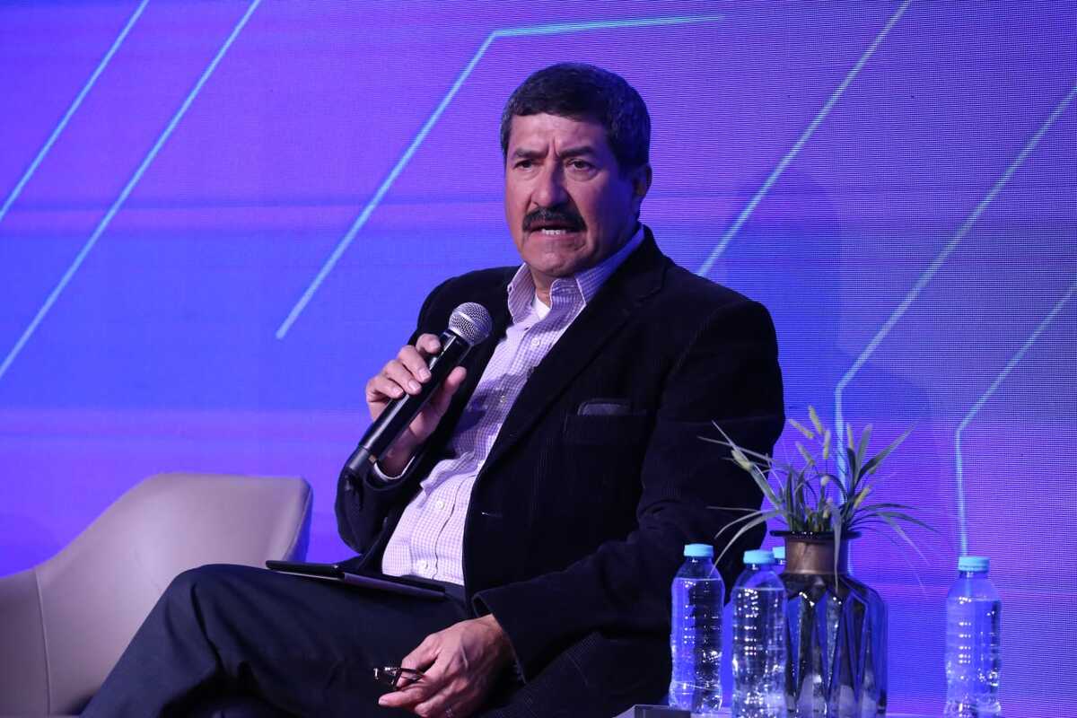 Javier Corral durante México Digital Summit 2025 sobre descuentos al espectro. | Jesús Quintanar