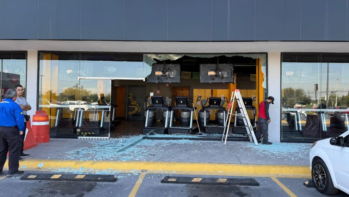 Los padres del menor acudieron al lugar para hacerse cargo del incidente. | Foto: Víctor González