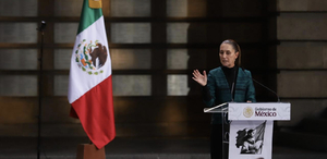 La presidenta Claudia Sheinbaum durante el encuentro con universidades en la SEP.