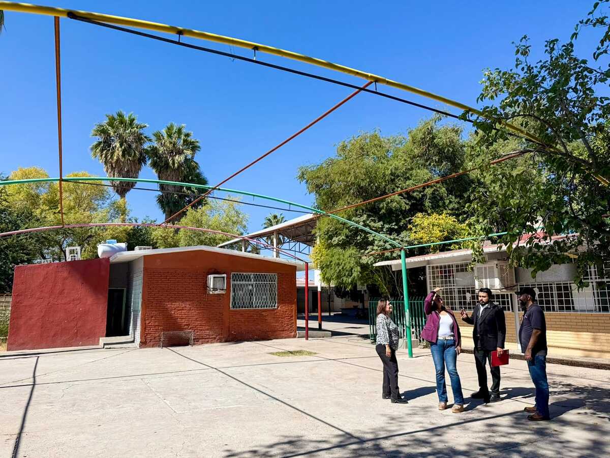 Revisan obras de 'La Escuela es Nuestra' en La Laguna de Coahuila. (Verónica Rivera)