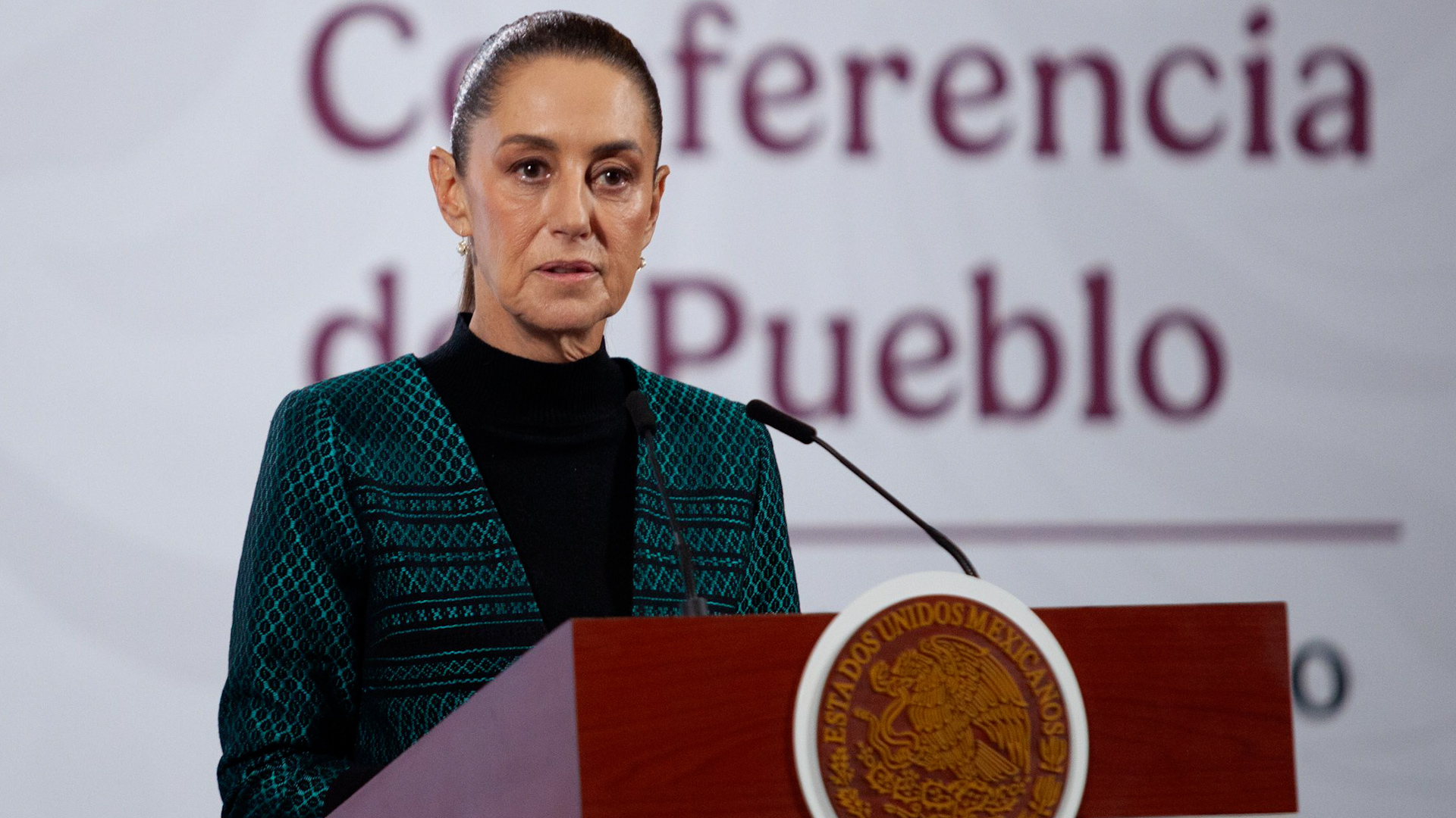 Sheinbaum rechaza violencia en manifestaciones por muerte de Carlos Manzo