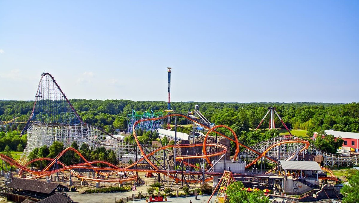 Six Flags América en Maryland es uno de los 17 parques de diversiones de la empresa. | Six Flags