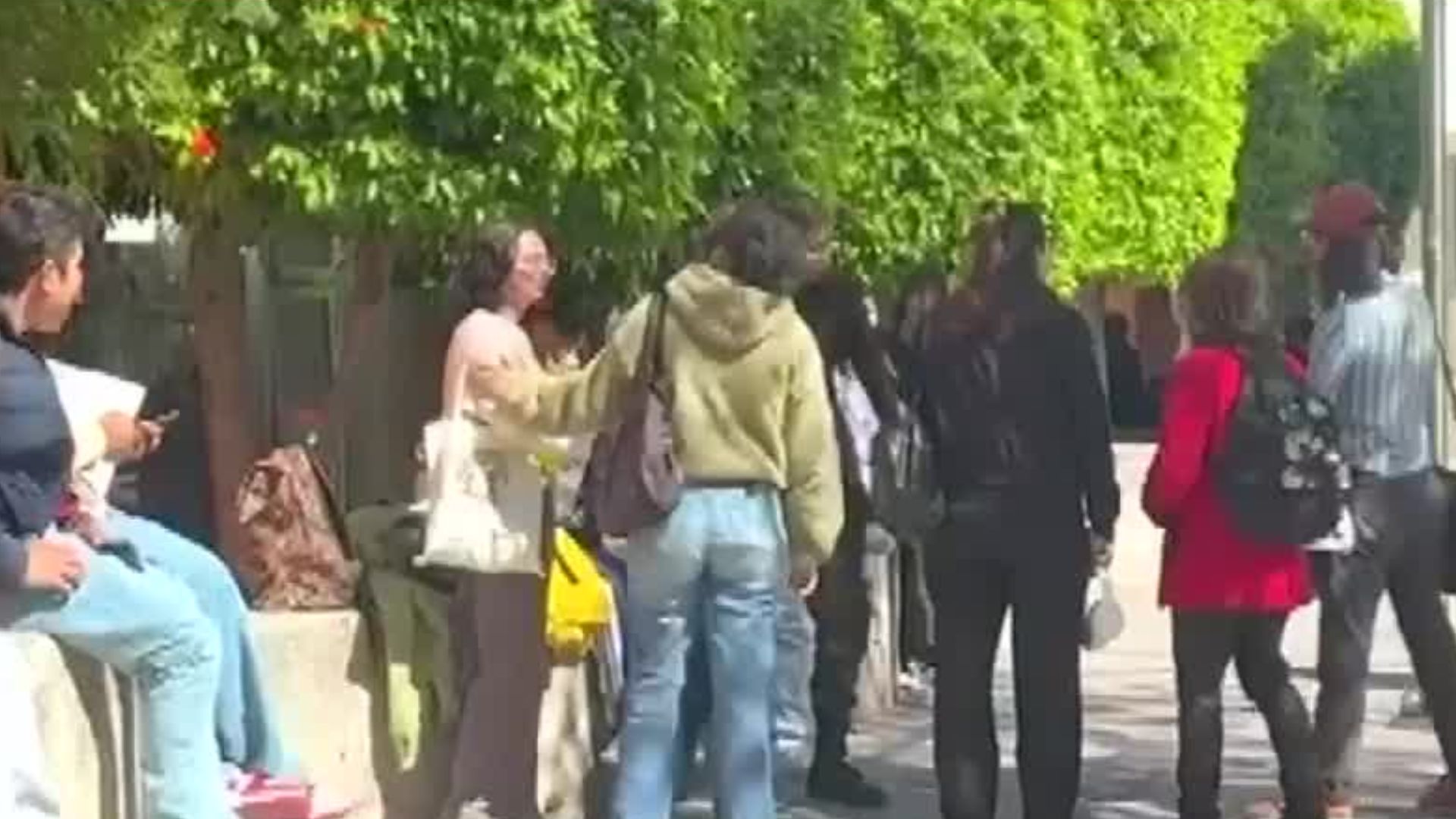 En SLP, estudiantes protestan por el regreso de maestros acusados de acoso