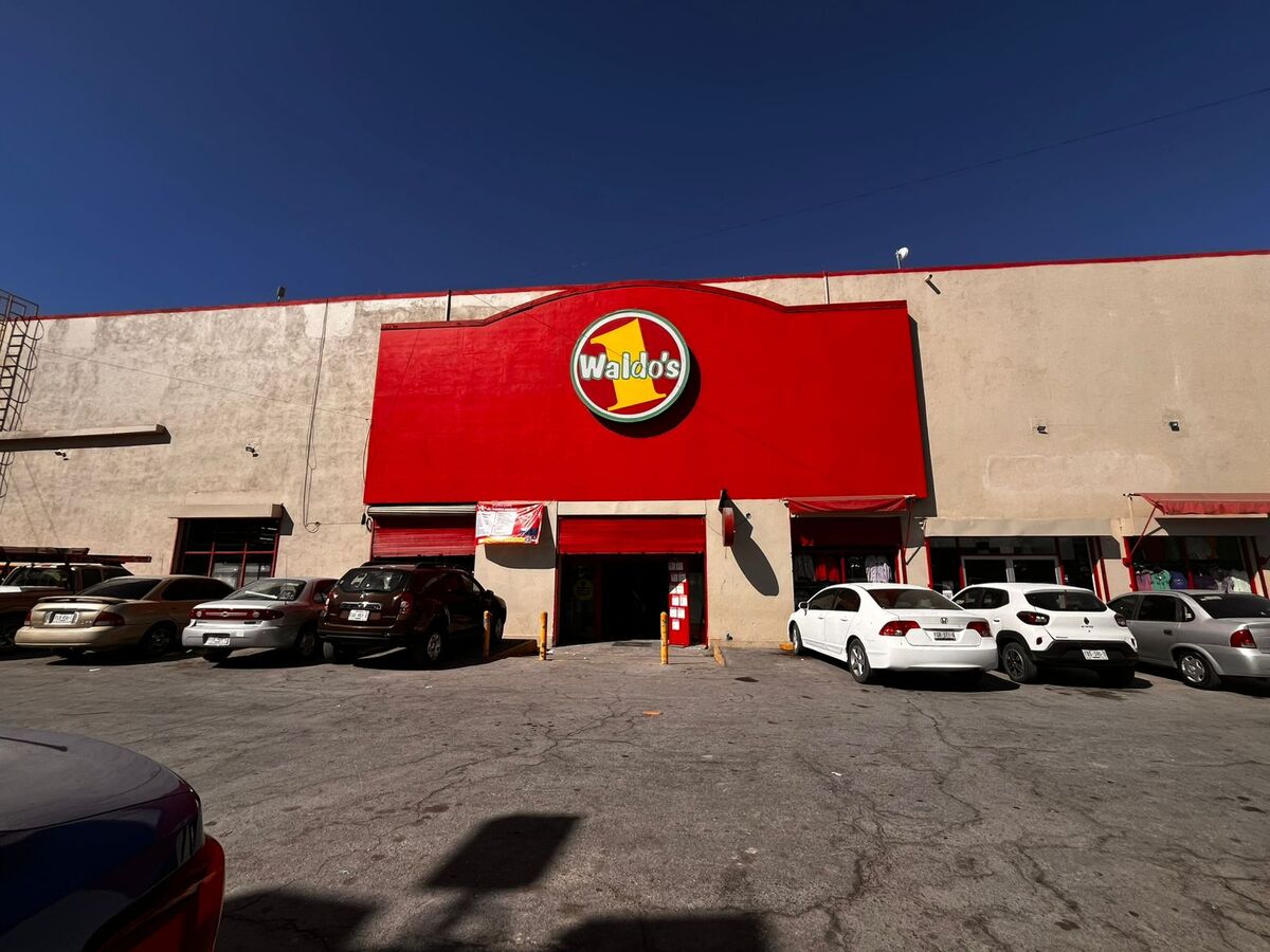 Las sucursales cuentan con avisos de evacuación y extintores para ser utilizados en casos de emergencia.| Archivo