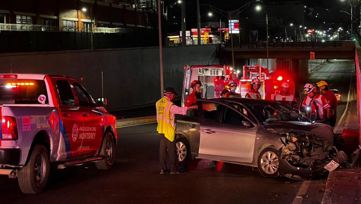 El accidente ocurrió sobre el cruce de la avenida Madero y la calle Roble | Édgar Plata