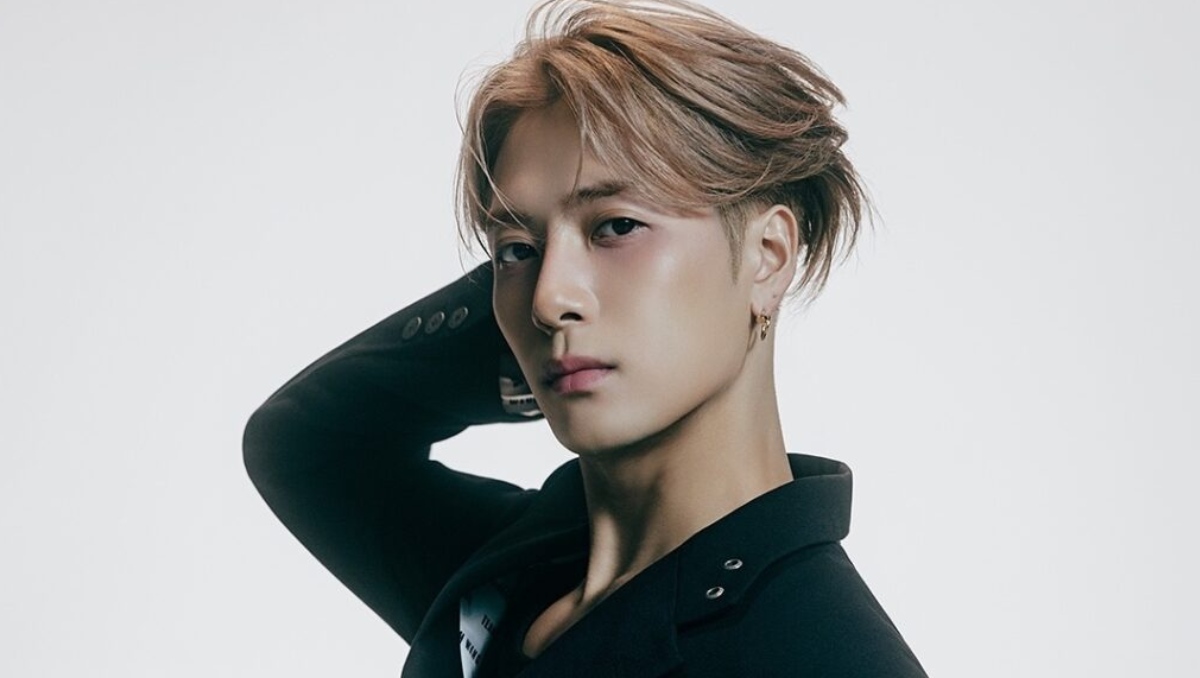 El artista hongkonés Jackson Wang, conocido por su estilo hip-hop y R&B. Regresa a México como headliner del Pa'l Norte 2026.