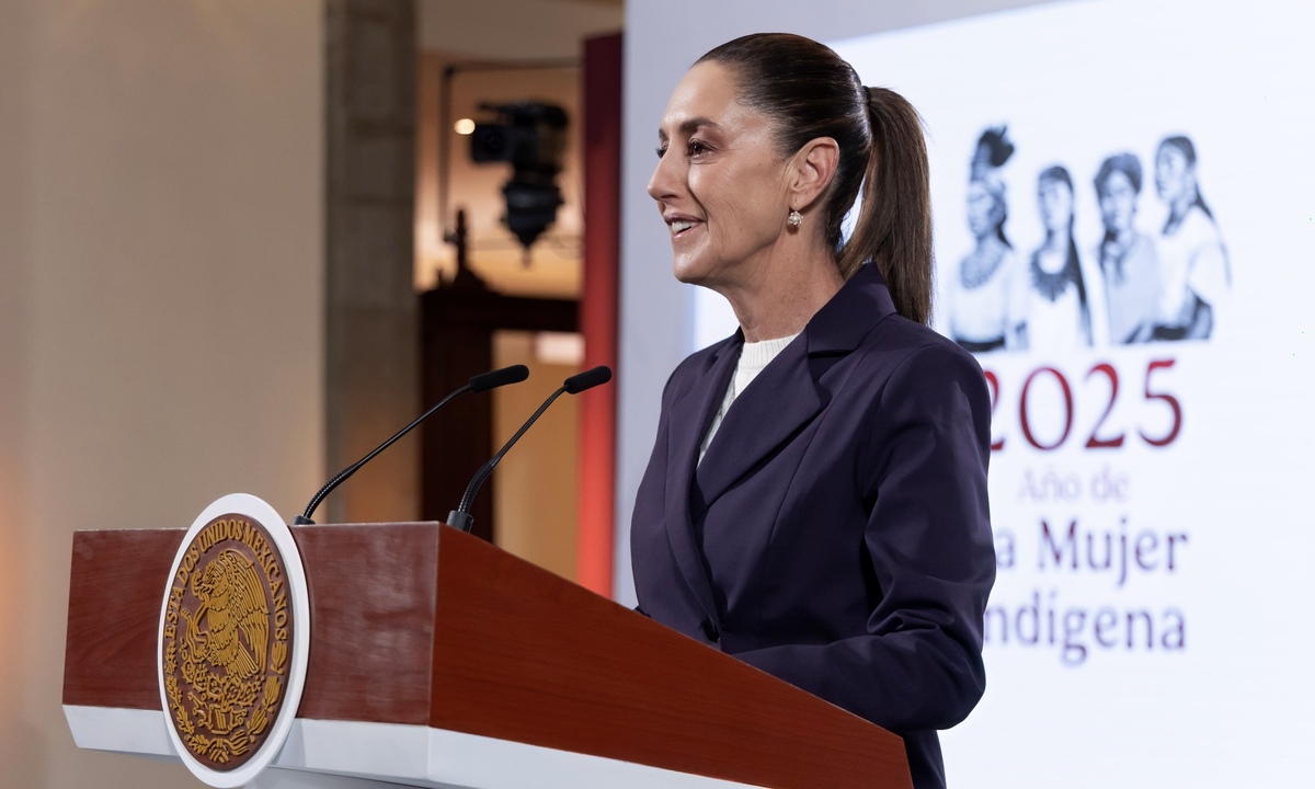 La Presidenta habló sobre el acoso del que fue víctima ayer por la tarde, al salir de Palacio Nacional. | Cortesía