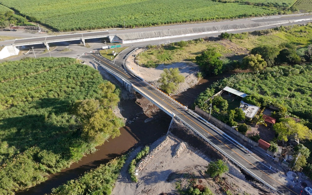 Puente “Los Muros”, conectando Morelos.