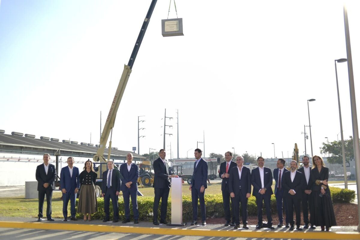 Entre los servicios que brinda este Centro de Contacto está la resolución de aclaraciones, bloqueos y activaciones de NIP. | Especial