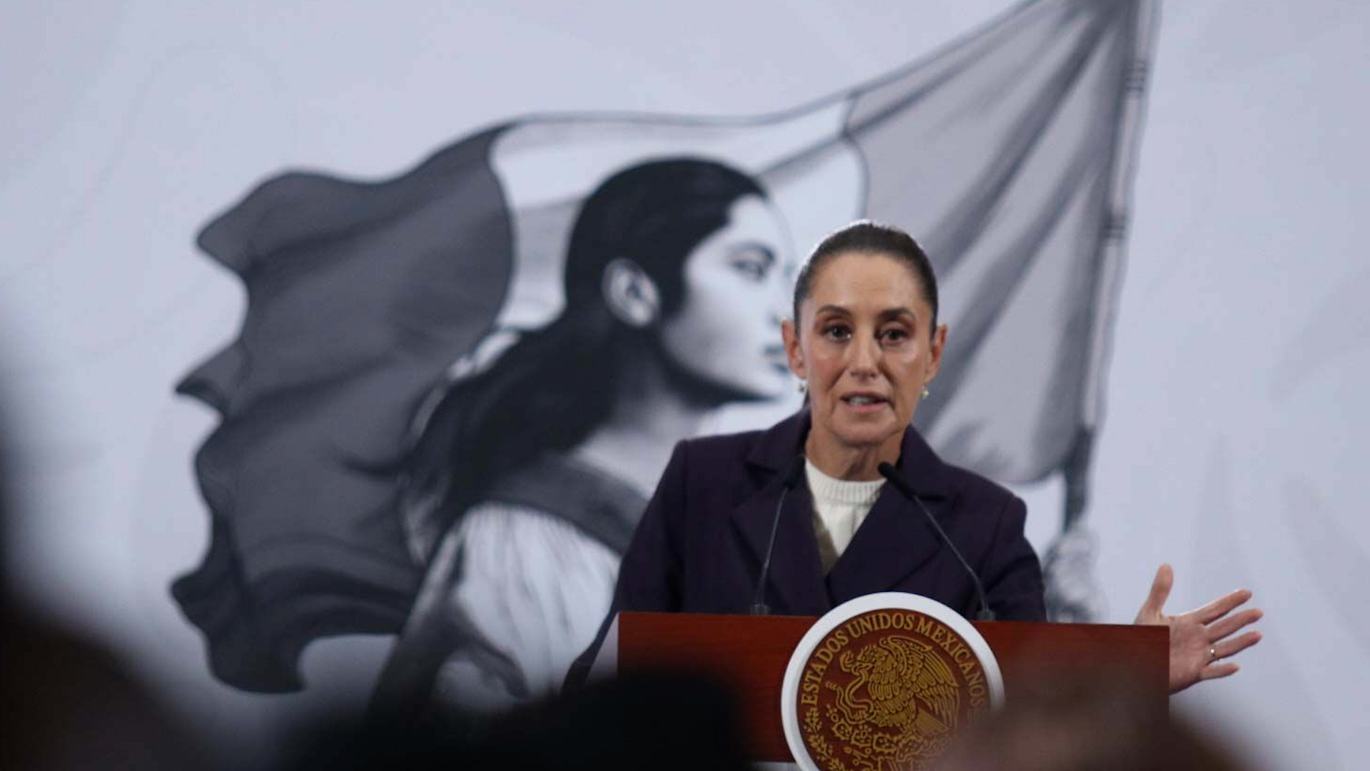 Sheinbaum espera disculpas de 'El Reforma' por revictimizarla tras sufrir acoso