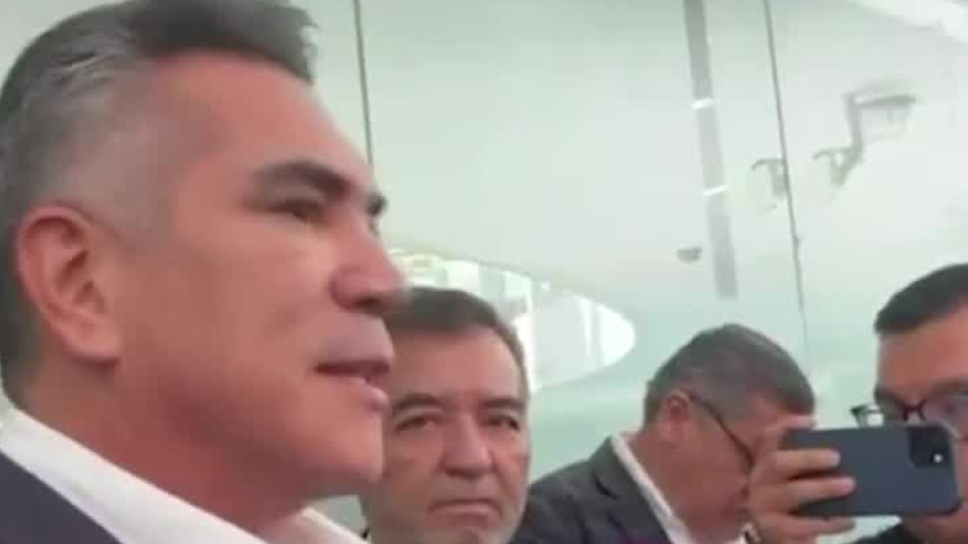 Alejandro Moreno pide analizar el caso de acoso de la presidenta por posible montaje