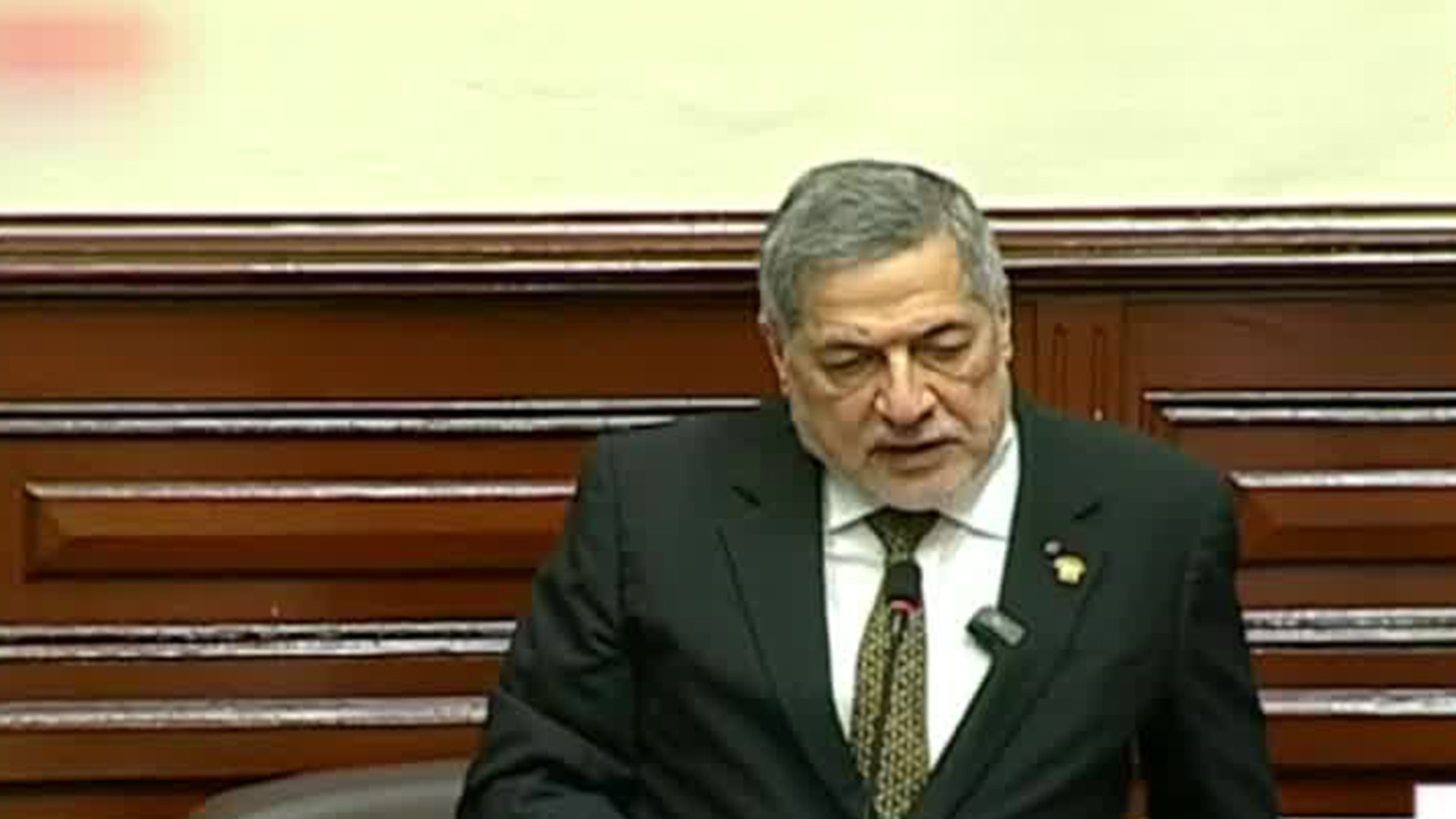 El Congreso de Perú sugiere irrumpir la embajada de México en Lima para capturar a Betssy Chávez