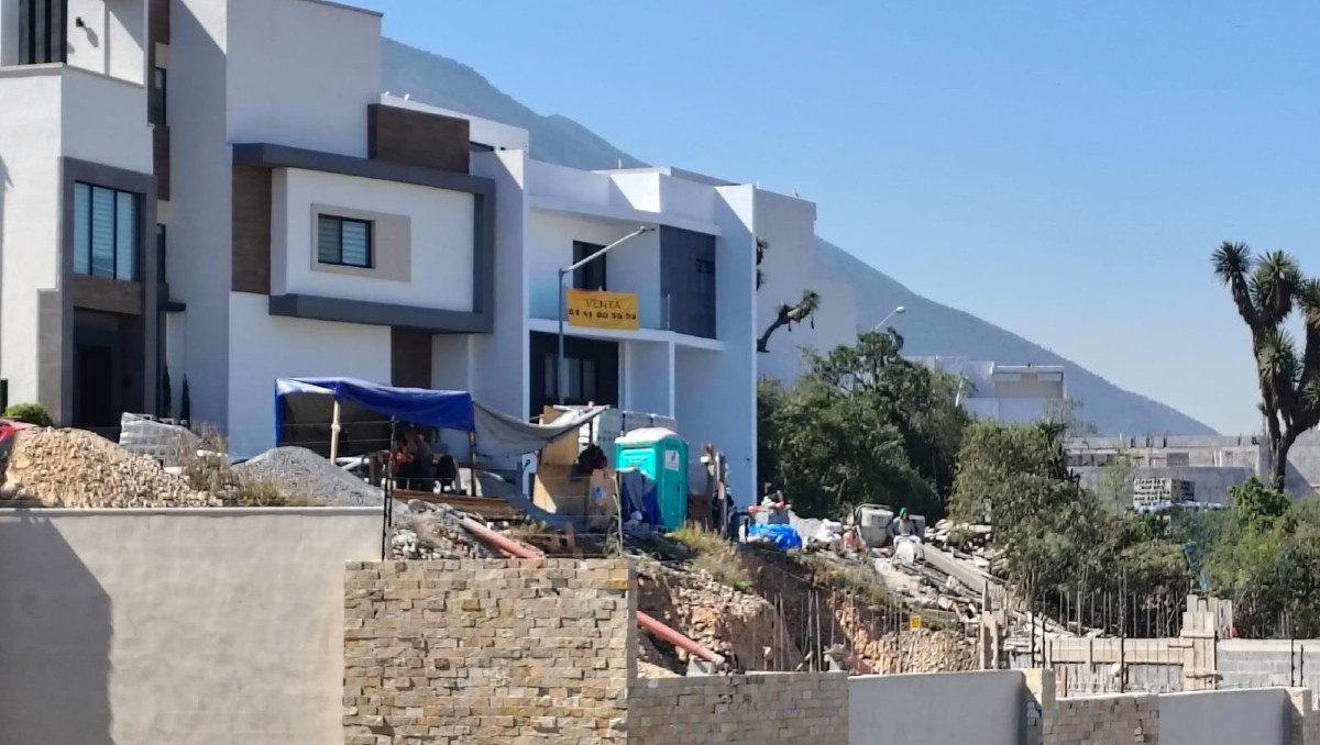 El delito se cometió en un fraccionamiento de reciente creación, en la avenida Cumbres Elite Premiere. Foto: Agustín Martínez