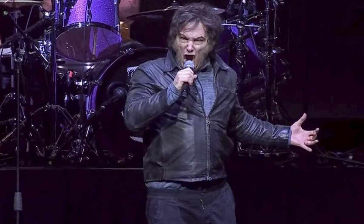 Javier Milei, presidente de la Argentina, dio un concierto en el Movistar Arena de Buenos Aires el 6 de octubre de 2025. (www.tvpublica.com.ar)