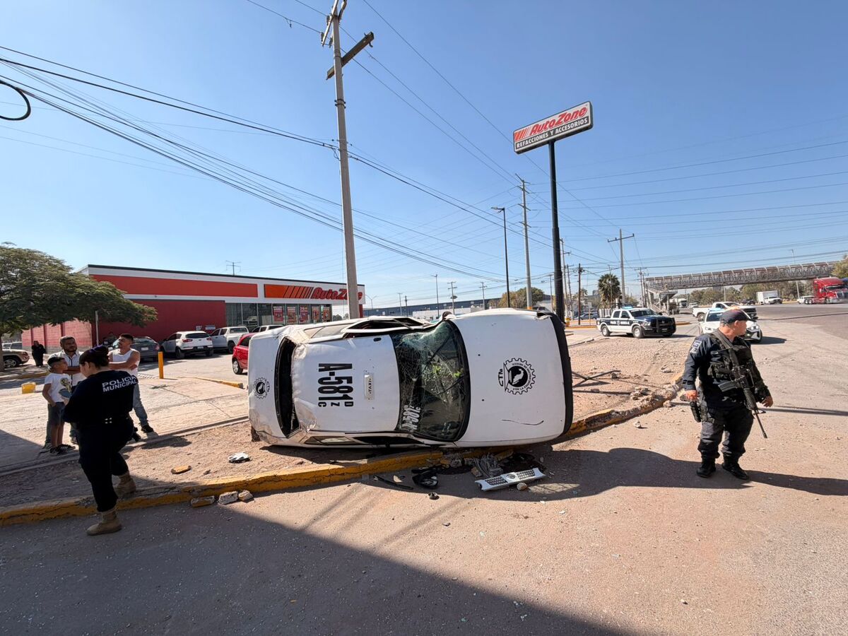 Volcadura de taxi. | Especial