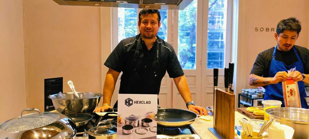 El chef Tomás Bermúdez  destacó las bondades de los utensilios en la masterclass / Adriana Jiménez