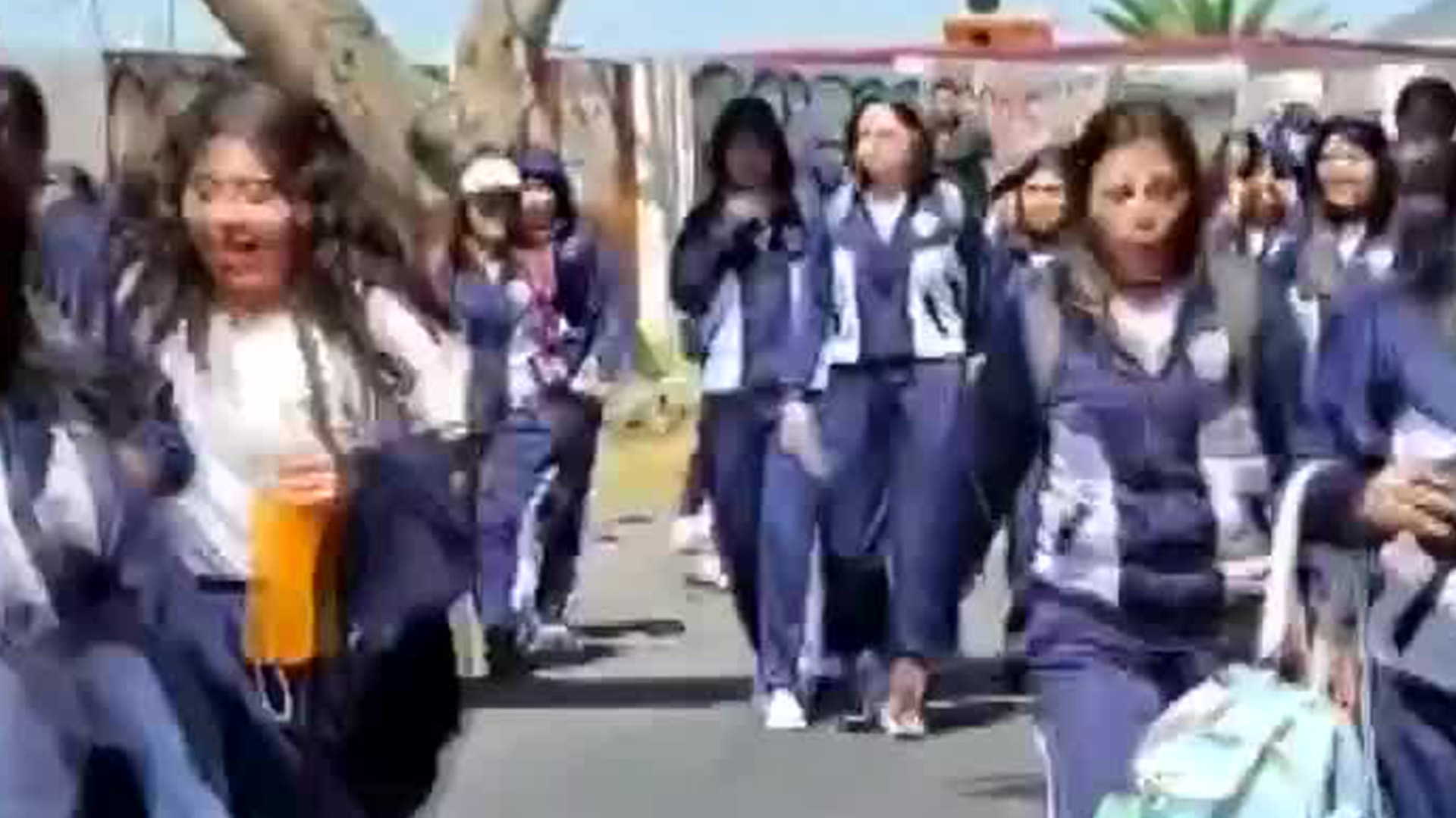 En Chilpancingo, normalistas realizan bloqueos y exigen demandas educativas