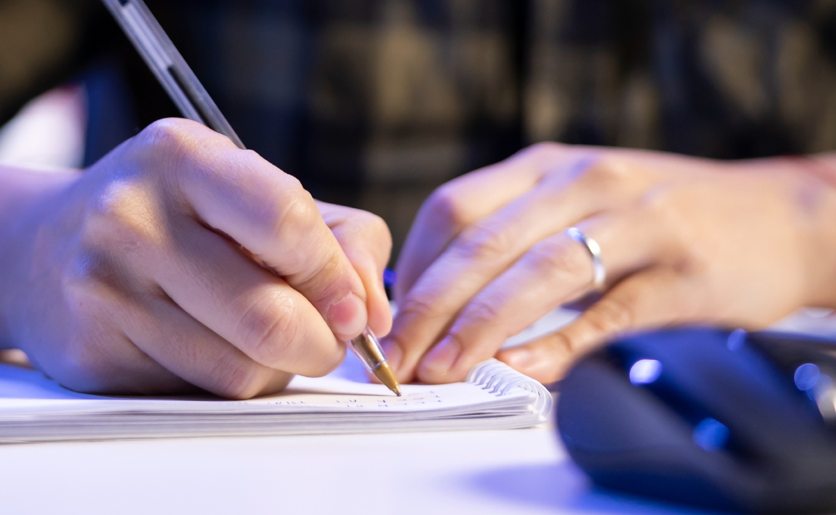 Un creador literario deja de serlo si se apropia de partes del trabajo básico de otros. (Freepik)