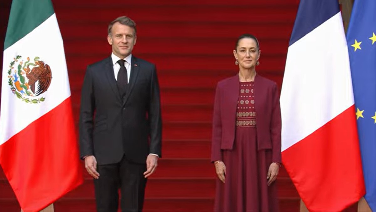 Emmanuel Macron junto a Claudia Sheinbaum en Palacio Nacional. | Especial