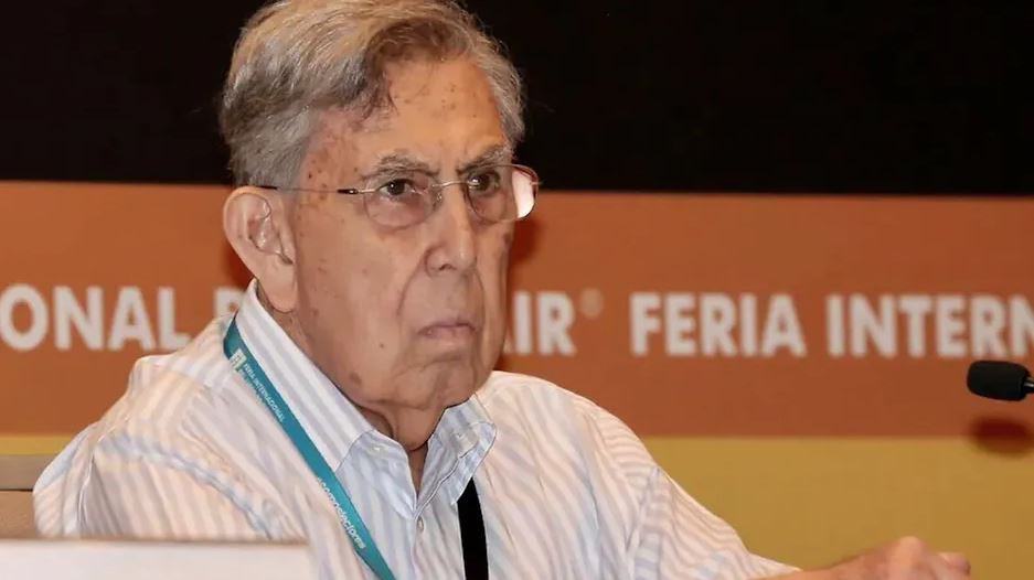 El excandidato presidencial Cuauhtémoc Cárdenas reaparece; propone abrir Pemex a los privados