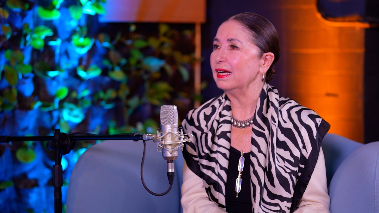 La historia detrás de la voz de Lilia Rubio, traductora de 7 presidentes