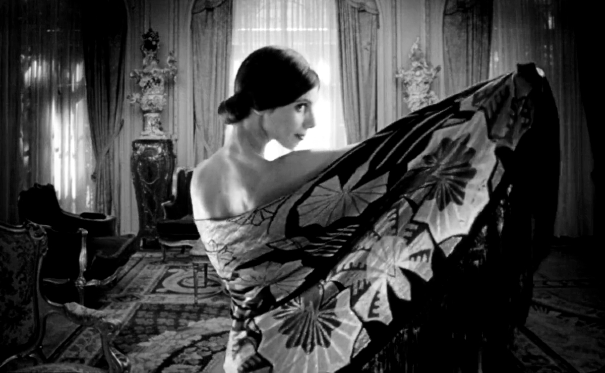 Maribel Verdú en 'Blancanieves', donde interpreta a la madrastra malvada. (IMDb)