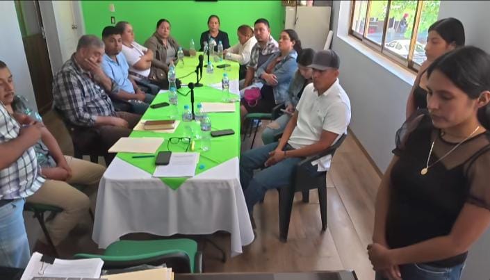 Sesión en el Ayuntamiento de Pisaflores. (Facebook)