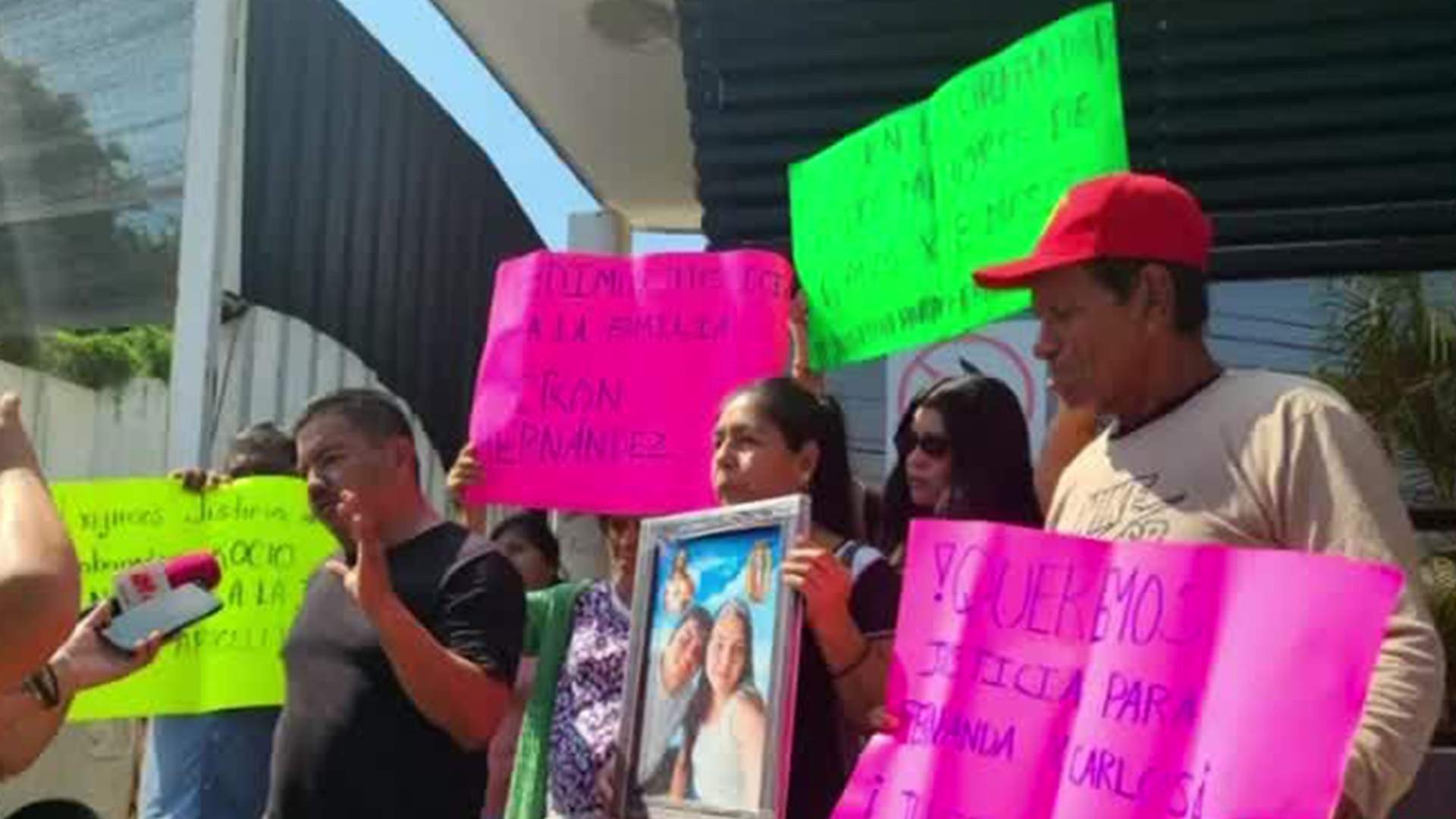 En Veracruz, familiares exigen justicia y temen liberación del culpable de una pareja arrollada