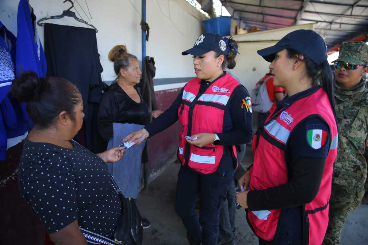Elementos de la Policía de Género y Marina participan en el Operativo Violeta. | Especial