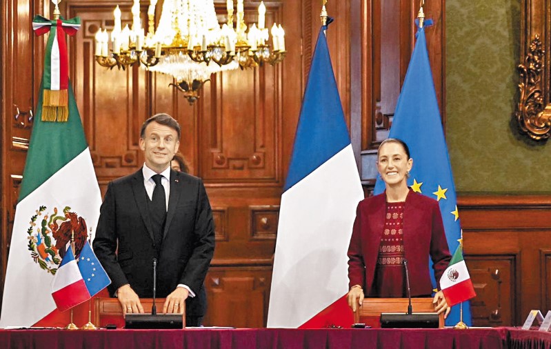 Empresarios como Altagracia Gómez y Carlos Slim se reunieron con los mandatarios; el francés, en Antropología. Especial y AFP