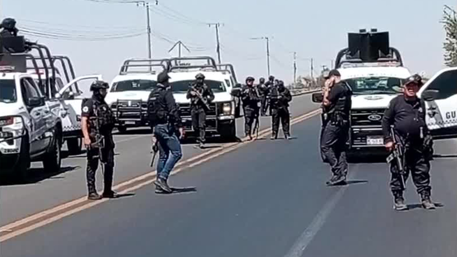 En Michoacán, policías ministeriales son atacados a balazos durante un cateo