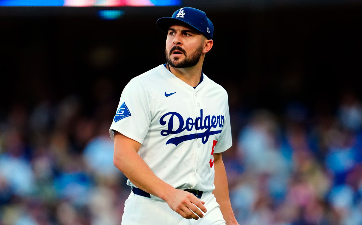 Pitcher de Dodgers revela fallecimiento de su bebé durante Serie Mundial