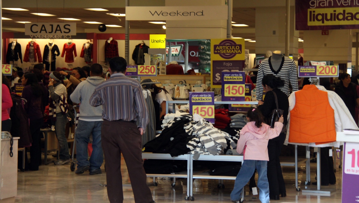 Plazas comerciales en Puebla registran al día 20 casos de farderismo | EsImagen (Arhivo)