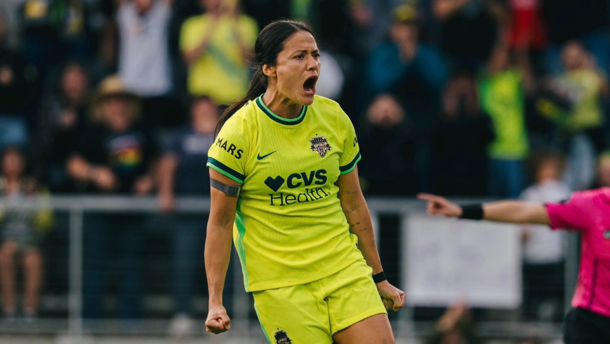 Rebeca Bernal anotó su penal en la victoria del Washington Spirit ante Racing Louisville en la NWSL (X @WashSpirit)
