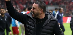 Antonio Mohamed, director técnico del Toluca, celebra victoria sobre América