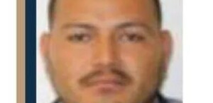 César Alejandro Sepúlveda Arellano, El Bótox, es señalado de narcotráfico y extorsión en el sector agrícola de Michoacán.