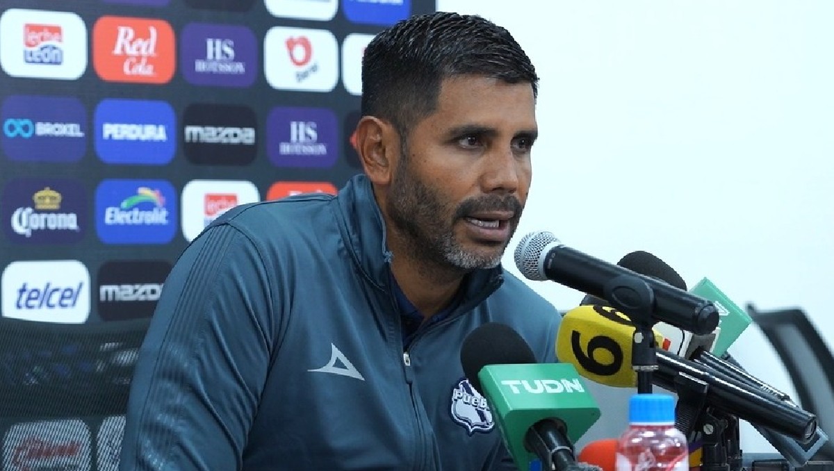 Joaquín Velázquez Elvira, auxiliar técnico del Club Puebla | Especial