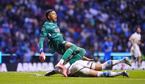 Kevin Mier sufre fractura y Cruz Azul pedirá inhabilitación de Carrasquilla