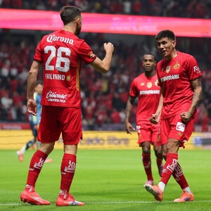 Paulinho y Helinho anotaron en el triunfo de Toluca sobre América en la jornada 17; los Diablos Rojos son líderes momentáneos de la Liga MX