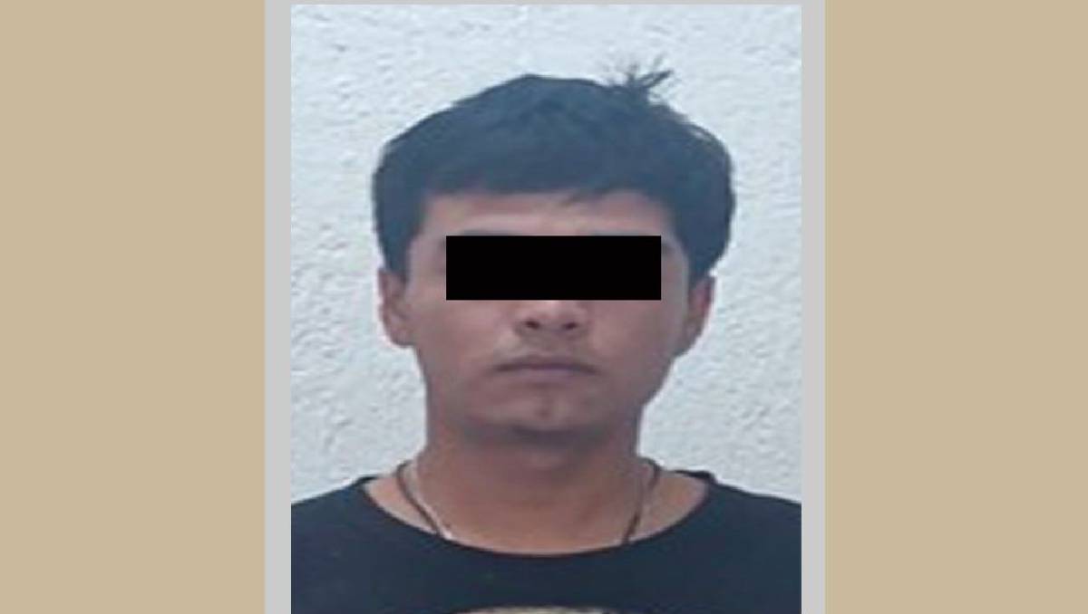 El presunto 'halcón' fue detenido con poncha llantas, droga, radio de comunicaciones y una motocicleta. Foto: (Especial)