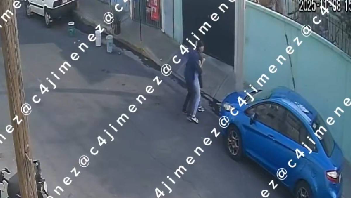 El hombre interceptó a la víctima en la calle y no la soltó hasta que vecinos se acercaron. Foto: (Especial)