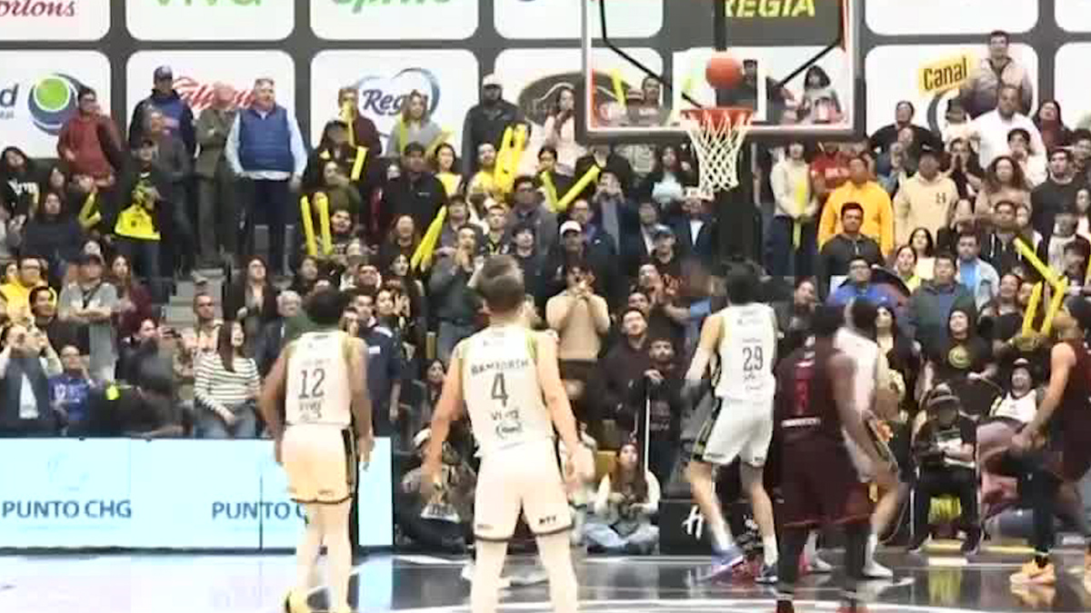 Francisco González celebra sexto título de Fuerza Regia en la LNBP