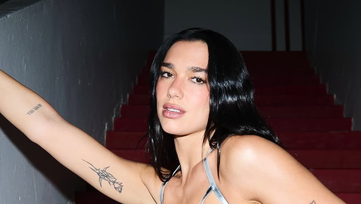 La cantante está interpretando covers en español | Especial