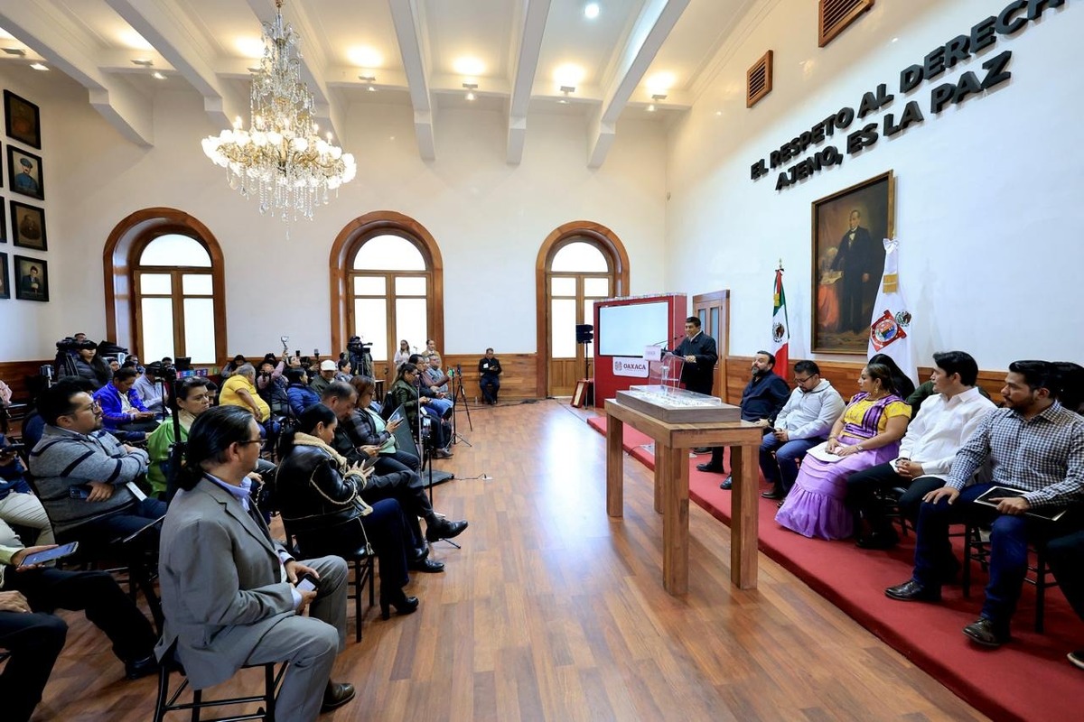 Salomón Jara presentó el proyecto del distribuidor vial 'Monumento a Juárez', que busca agilizar la movilidad en la zona metropolitana. | Especial