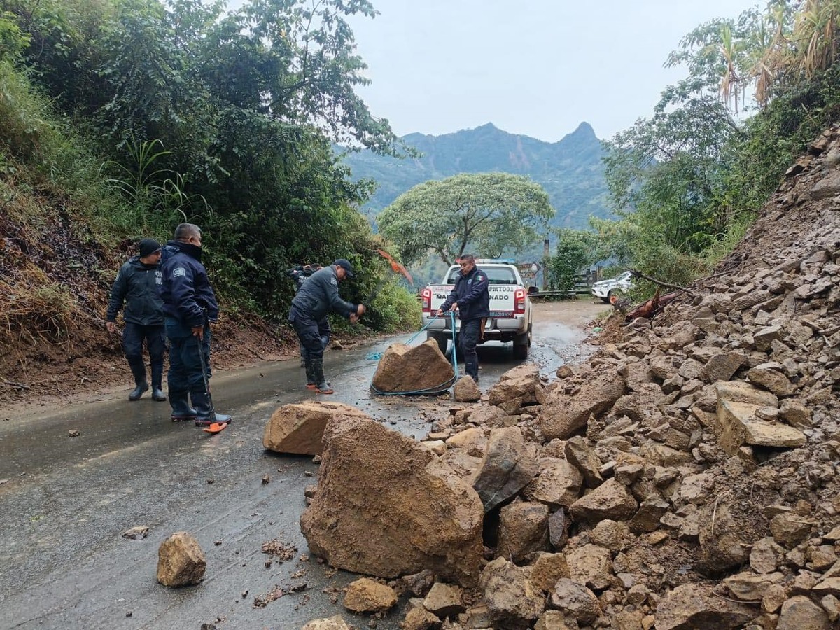 Se reportaron algunos deslaves en Hidalgo. (Cortesía)