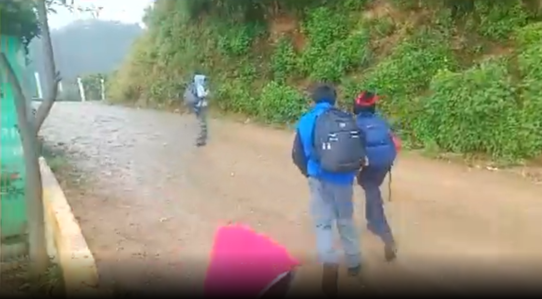 En Sierra Negra no hay suspensión de clases pese al frente frío 13