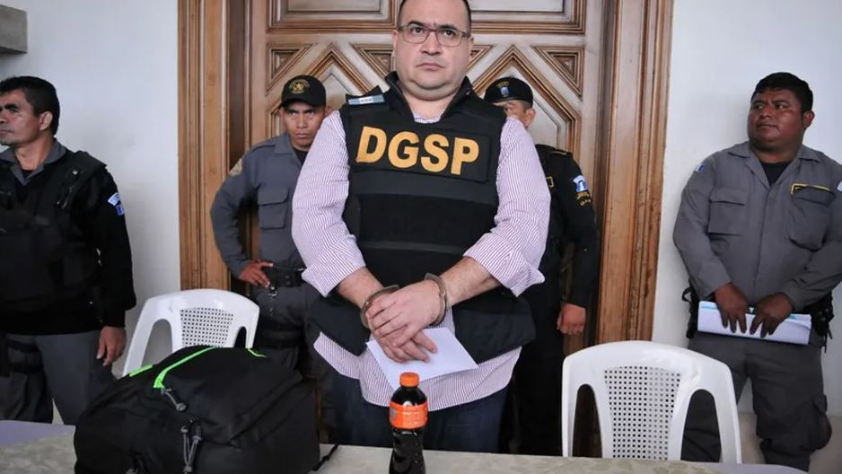 Aplazan audiencia de Javier Duarte, ex gobernador de Veracruz; seguirá en prisión
